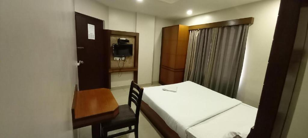 Parkwood Executive Rooms Inn Bangalore Exterior foto